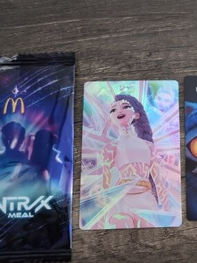 McDonald Holographic Rumi Demon  The Huntrix Meal Promo Card Kpop Demon Hunters